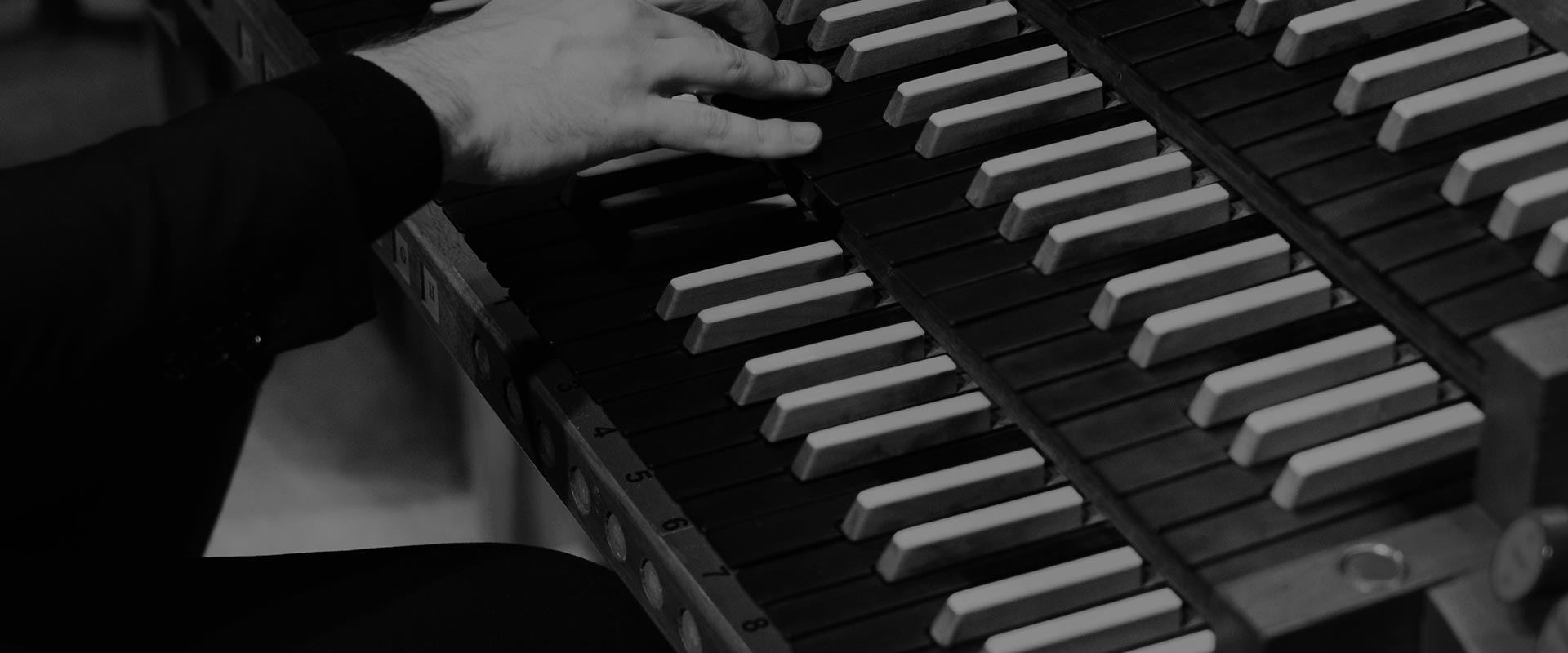 Dariusz Przybylski. A courageous passéiste. Przybylski counts among his composition teachers Marcin Błażewicz, York Höller, Krzysztof Meyer and Wolfgand Rihm.